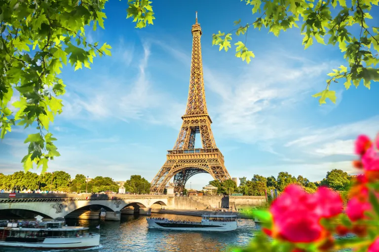 Wisata romantis Paris